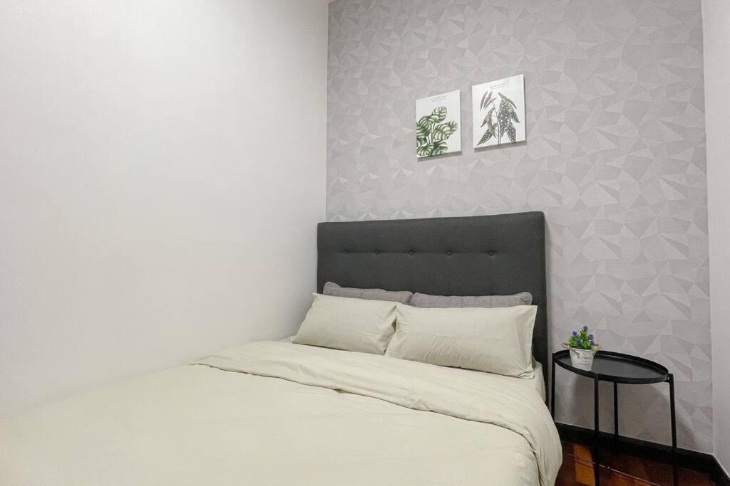 Apartment 【netflix】twice Happy Suites_2bedr Silverscape