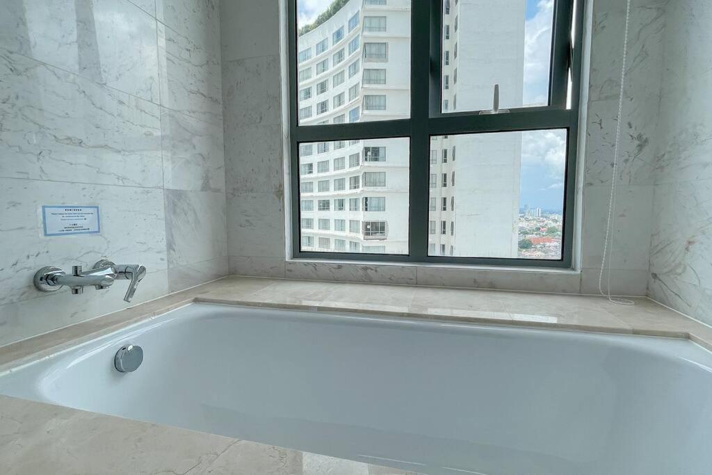 【netflix】twice Happy Suites_2bedr Silverscape Apartment