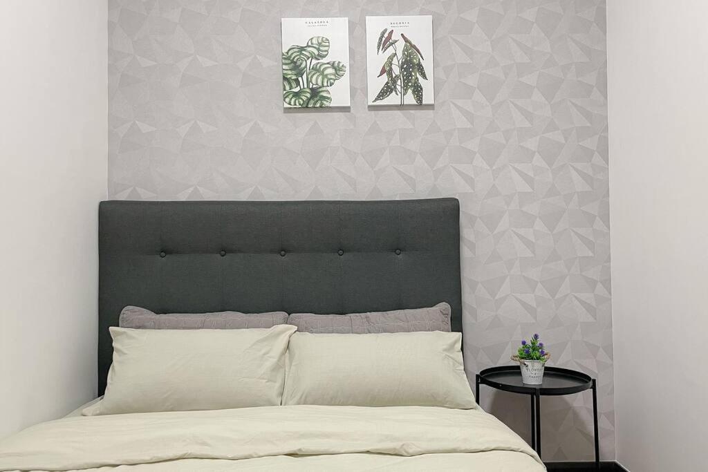 Apartment 【netflix】twice Happy Suites_2bedr Silverscape